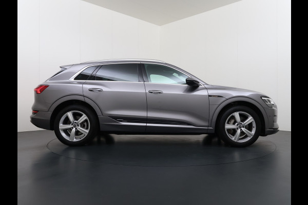 Audi e-tron 313pk Quattro Pano-Dak Adap.Cruise Leer+Verwarmd+Memory Camera Apple Carplay Android Auto Pdc Business Edition Plus 50 Quattro 4wd SOH 91% Elek.Achterklep Lmv Privacy Glas Led DAB Virtual Cockpit Rijstrooksensor Origineel Nederlandse Auto