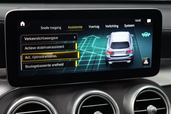 Mercedes-Benz GLC 300e 4MATIC / PANODAK / 360 / BURMESTER / MATRIX / CARPLAY