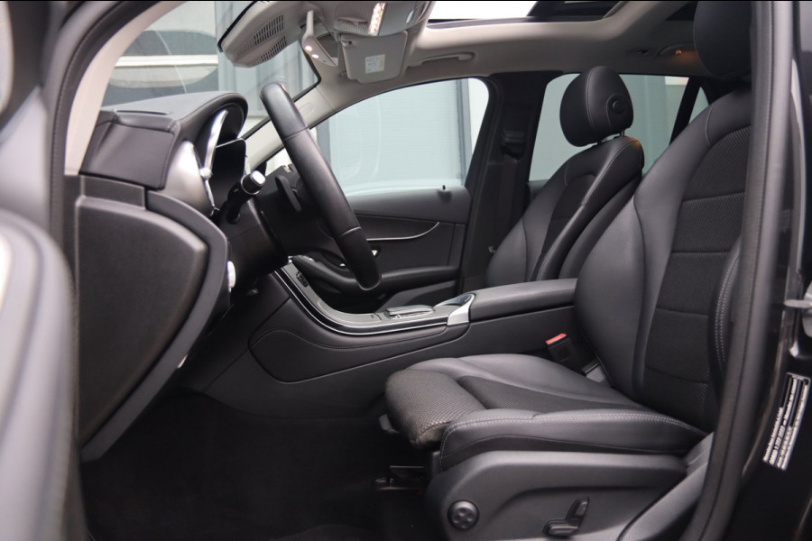 Mercedes-Benz GLC 300e 4MATIC / PANODAK / 360 / BURMESTER / MATRIX / CARPLAY