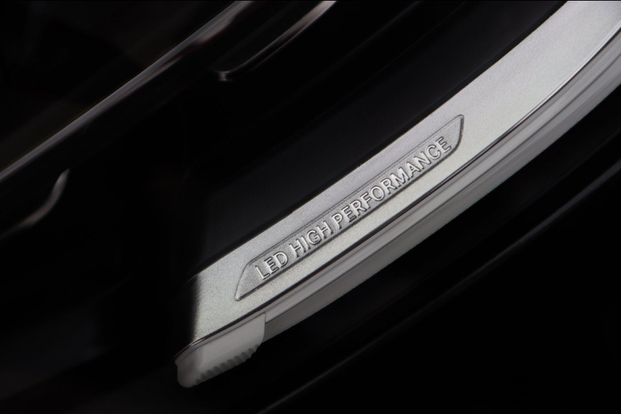 Mercedes-Benz GLC 300e 4MATIC / PANODAK / 360 / BURMESTER / MATRIX / CARPLAY