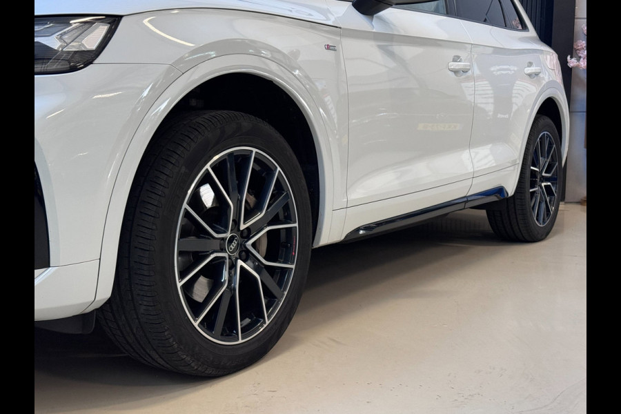 Audi Q5 50 TFSIe 3X S-LINE | PANO | CARBON | CAMERA | SFEERVERLICHTING
