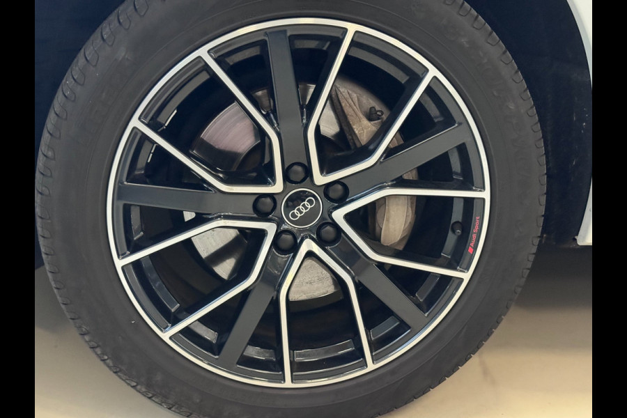 Audi Q5 50 TFSIe 3X S-LINE | PANO | CARBON | CAMERA | SFEERVERLICHTING
