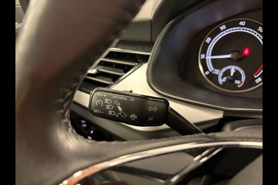 Škoda SCALA 1.0 TSI Ambition*NAP*Stoelverwarming*Cruise-Control*Apple-Carplay*LED*