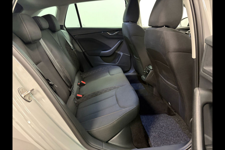 Škoda SCALA 1.0 TSI Ambition*NAP*Stoelverwarming*Cruise-Control*Apple-Carplay*LED*