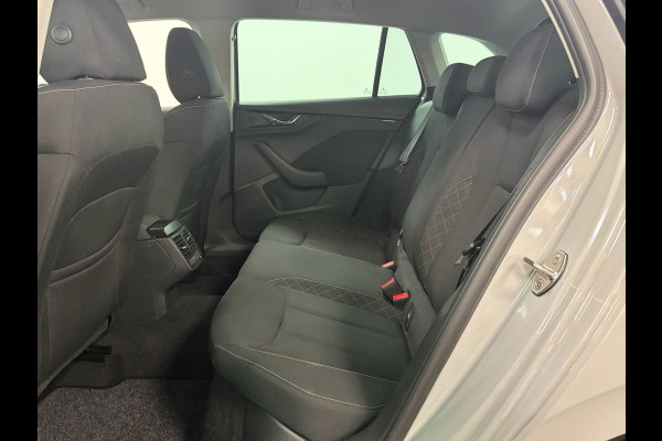 Škoda SCALA 1.0 TSI Ambition*NAP*Stoelverwarming*Cruise-Control*Apple-Carplay*LED*