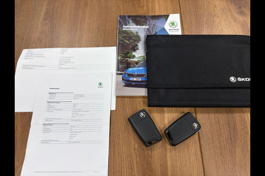 Škoda SCALA 1.0 TSI Ambition*NAP*Stoelverwarming*Cruise-Control*Apple-Carplay*LED*