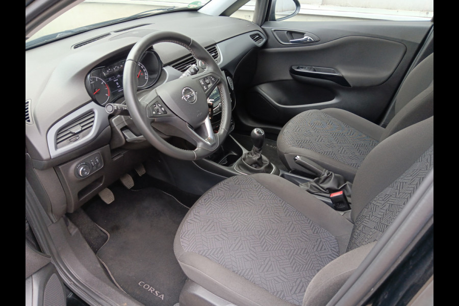 Opel Corsa 1.4 90PK Favourite+ met Airco, Navigatie, Carplay, Trekhaak, 16" LMV etc. incl. 12 maanden BOVAG-garantie