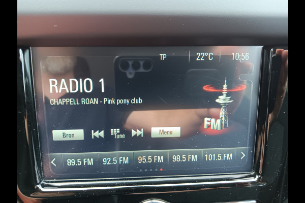 Opel Corsa 1.4 90PK Favourite+ met Airco, Navigatie, Carplay, Trekhaak, 16" LMV etc. incl. 12 maanden BOVAG-garantie
