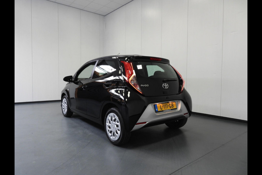 Toyota Aygo 1.0 VVT-i X-Play Limited NAVI/CAMERA/AIRCO/BLUETOOTH!