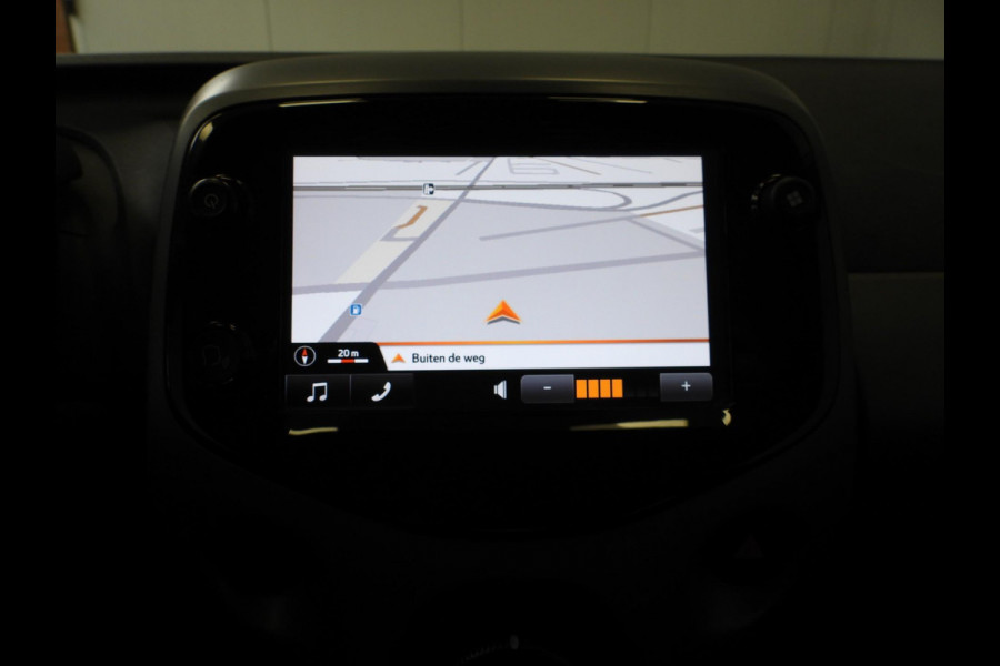 Toyota Aygo 1.0 VVT-i X-Play Limited NAVI/CAMERA/AIRCO/BLUETOOTH!