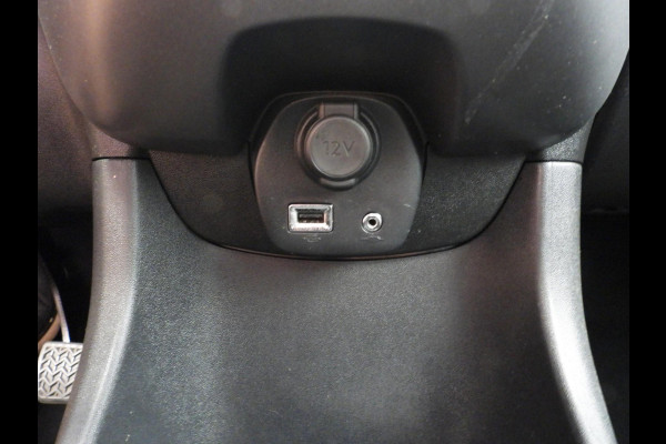 Toyota Aygo 1.0 VVT-i X-Play Limited NAVI/CAMERA/AIRCO/BLUETOOTH!