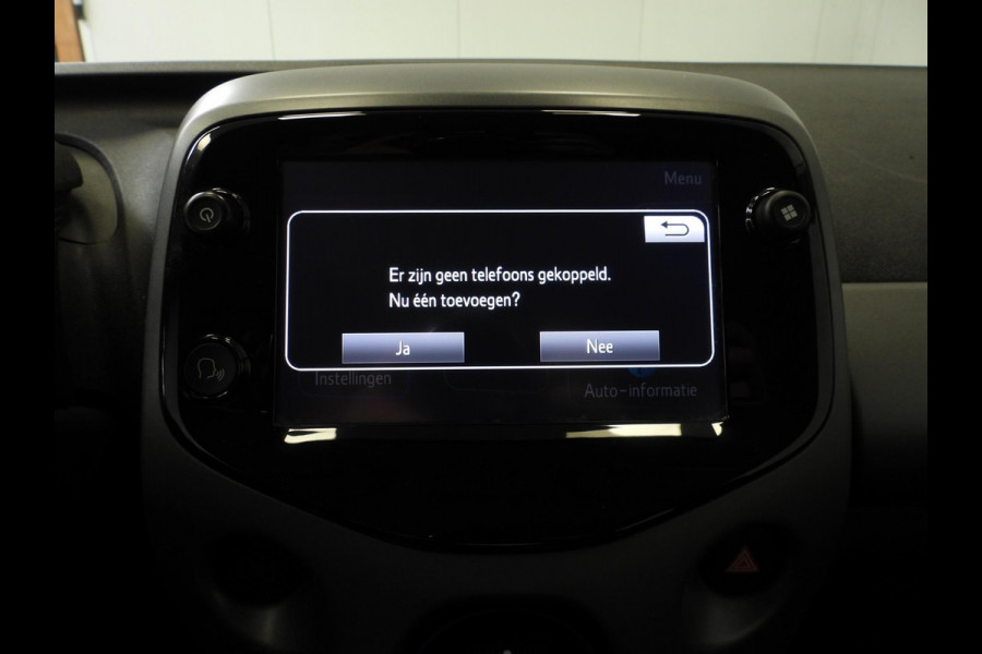 Toyota Aygo 1.0 VVT-i X-Play Limited NAVI/CAMERA/AIRCO/BLUETOOTH!