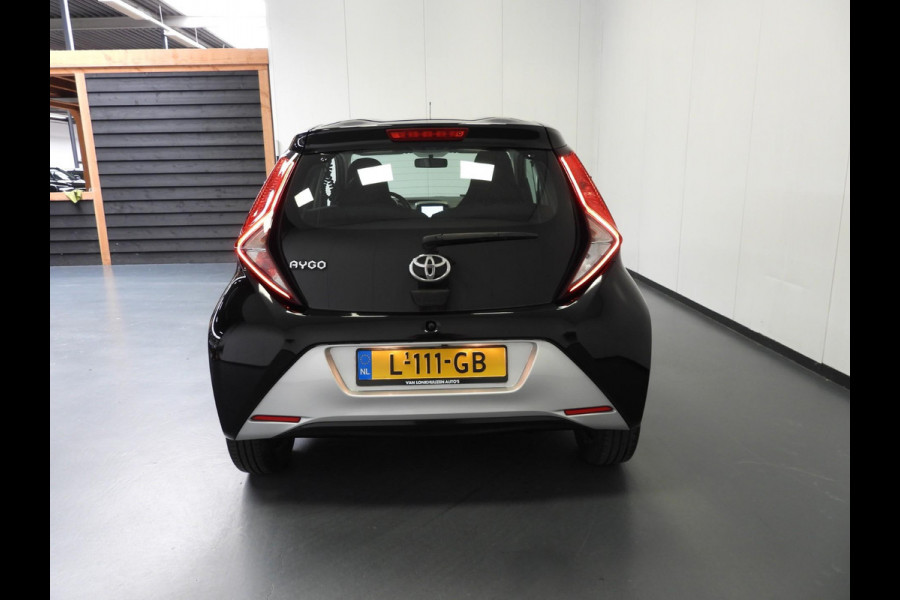 Toyota Aygo 1.0 VVT-i X-Play Limited NAVI/CAMERA/AIRCO/BLUETOOTH!