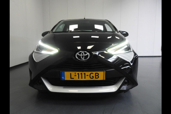 Toyota Aygo 1.0 VVT-i X-Play Limited NAVI/CAMERA/AIRCO/BLUETOOTH!