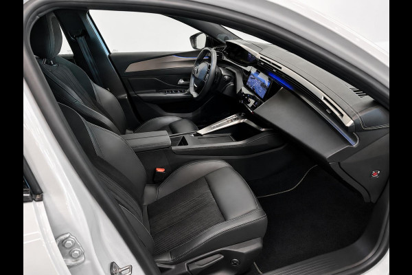 Peugeot 308 SW 1.6 Plug-in Hybrid 225 GT Navigatie Apple Carplay/Android Auto Camera Parkeersensoren Adaptive Cruise Control Stoelverwarming FULL LED Climate Control Virtual Cockpit Lichtmetalen velgen