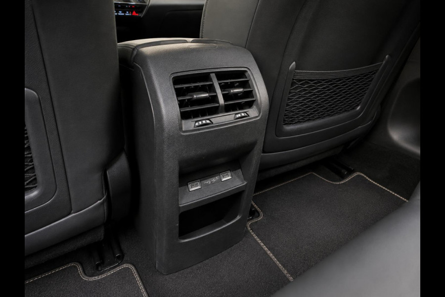 Peugeot 308 SW 1.6 Plug-in Hybrid 225 GT Navigatie Apple Carplay/Android Auto Camera Parkeersensoren Adaptive Cruise Control Stoelverwarming FULL LED Climate Control Virtual Cockpit Lichtmetalen velgen