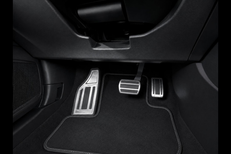 Peugeot 308 SW 1.6 Plug-in Hybrid 225 GT Navigatie Apple Carplay/Android Auto Camera Parkeersensoren Adaptive Cruise Control Stoelverwarming FULL LED Climate Control Virtual Cockpit Lichtmetalen velgen