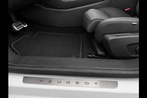 Peugeot 308 SW 1.6 Plug-in Hybrid 225 GT Navigatie Apple Carplay/Android Auto Camera Parkeersensoren Adaptive Cruise Control Stoelverwarming FULL LED Climate Control Virtual Cockpit Lichtmetalen velgen