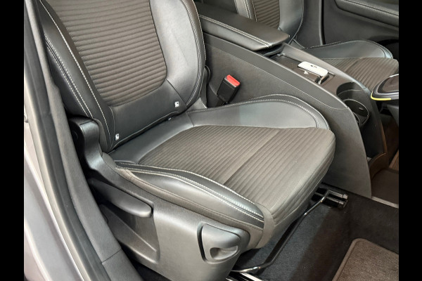 Renault Scénic 1.3 TCe Bose | 7-Persoons | Leder/Alcantara | Panorama voorruit | Massage stoel | BOSE Sound | Navigatie | Camera