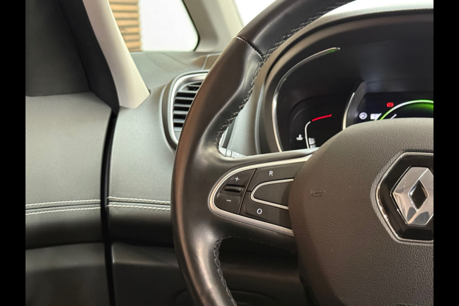 Renault Scénic 1.3 TCe Bose | 7-Persoons | Leder/Alcantara | Panorama voorruit | Massage stoel | BOSE Sound | Navigatie | Camera