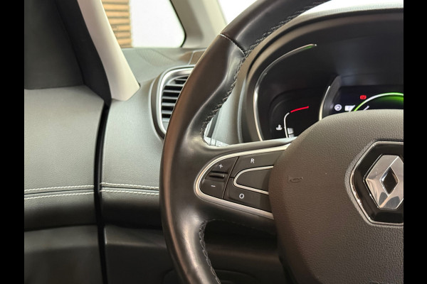 Renault Scénic 1.3 TCe Bose | 7-Persoons | Leder/Alcantara | Panorama voorruit | Massage stoel | BOSE Sound | Navigatie | Camera