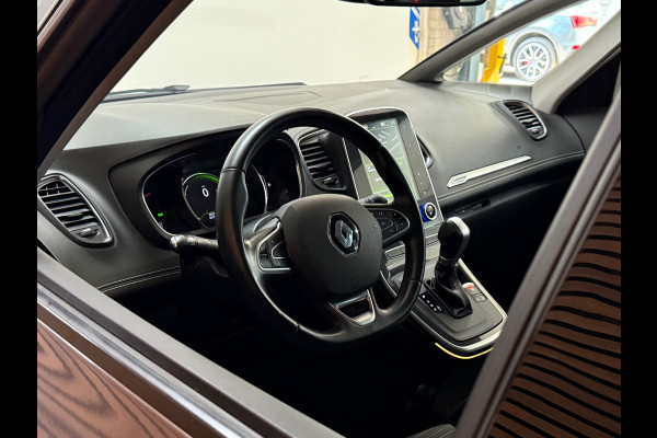 Renault Scénic 1.3 TCe Bose | 7-Persoons | Leder/Alcantara | Panorama voorruit | Massage stoel | BOSE Sound | Navigatie | Camera