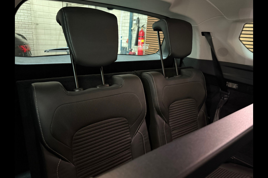 Renault Scénic 1.3 TCe Bose | 7-Persoons | Leder/Alcantara | Panorama voorruit | Massage stoel | BOSE Sound | Navigatie | Camera