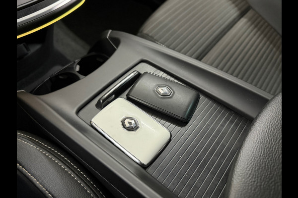 Renault Scénic 1.3 TCe Bose | 7-Persoons | Leder/Alcantara | Panorama voorruit | Massage stoel | BOSE Sound | Navigatie | Camera