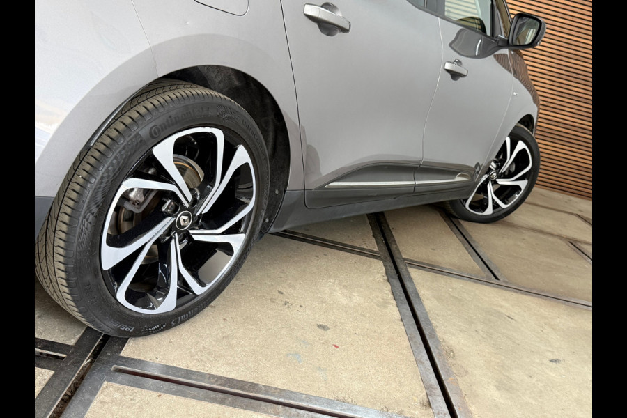 Renault Scénic 1.3 TCe Bose | 7-Persoons | Leder/Alcantara | Panorama voorruit | Massage stoel | BOSE Sound | Navigatie | Camera