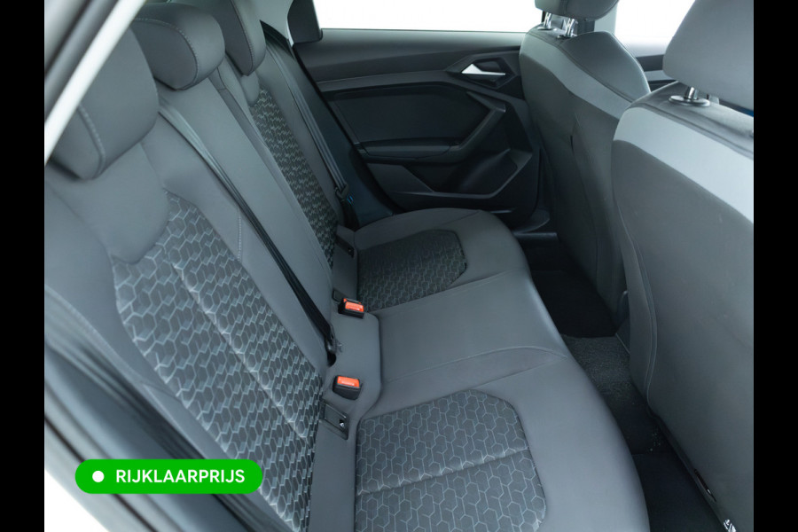 Audi A1 Sportback 30 TFSI S edition 116 PK | 18" velgen | Led | Camera | Cruise | App. connect | Climate control | Sfeerverlichting, DAB, Afgevlakt stuurwiel, Extra getint glas