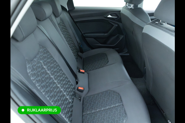 Audi A1 Sportback 30 TFSI S edition 116 PK | 18" velgen | Led | Camera | Cruise | App. connect | Climate control | Sfeerverlichting, DAB, Afgevlakt stuurwiel, Extra getint glas