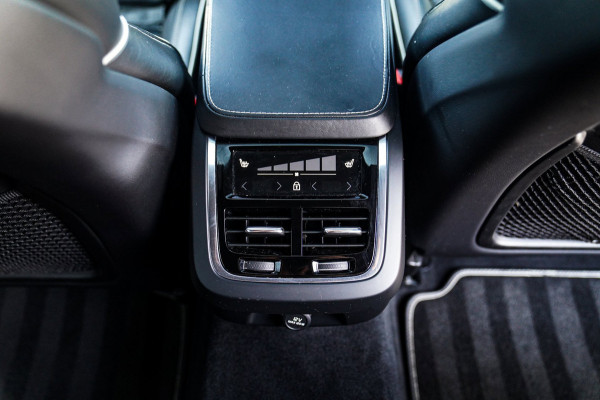 Volvo S90 2.0 T6 AWD Inscription | Head Up Display | Stoelverwarming | Stuurverwarming | 360 Camera