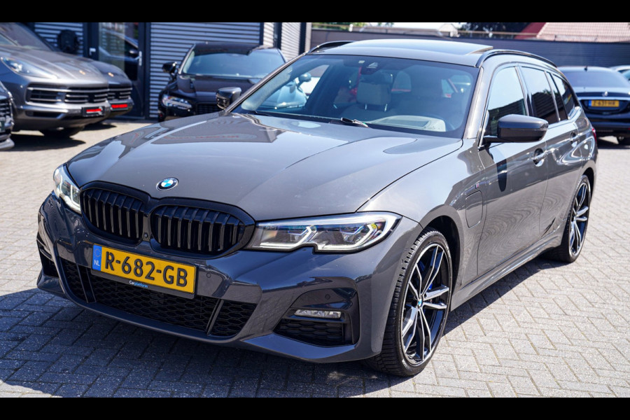 BMW 3 Serie Touring 330e High Executive | Head Up Display | 360 camera | Stuurwielverwarming|Elektrische trekhaak