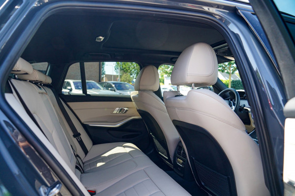 BMW 3 Serie Touring 330e High Executive | Head Up Display | 360 camera | Stuurwielverwarming|Elektrische trekhaak