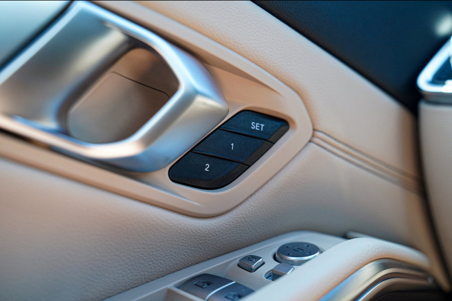 BMW 3 Serie Touring 330e High Executive | Head Up Display | 360 camera | Stuurwielverwarming|Elektrische trekhaak