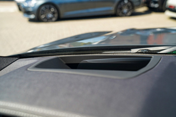 BMW 3 Serie Touring 330e High Executive | Head Up Display | 360 camera | Stuurwielverwarming|Elektrische trekhaak