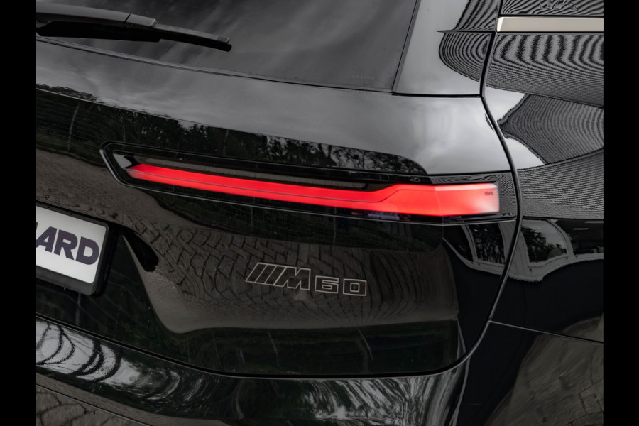 BMW iX M60 - Pano - Bowers & Wilkins - Active Steering - Luchtvering - 112kWh