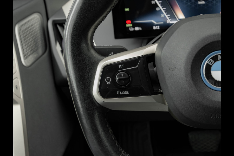 BMW iX M60 - Pano - Bowers & Wilkins - Active Steering - Luchtvering - 112kWh