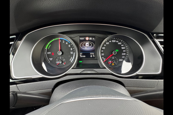 Volkswagen Passat Variant 1.4 TSI PHEV GTE * Trekhaak * Camera * Elek. Klep * Travel Assist *