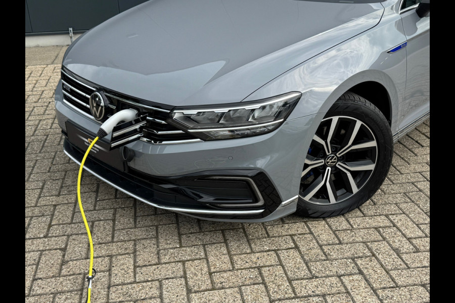 Volkswagen Passat Variant 1.4 TSI PHEV GTE * Trekhaak * Camera * Elek. Klep * Travel Assist *