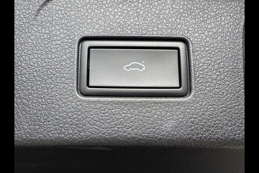 Volkswagen Passat Variant 1.4 TSI PHEV GTE * Trekhaak * Camera * Elek. Klep * Travel Assist *