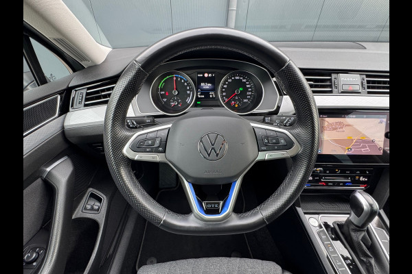 Volkswagen Passat Variant 1.4 TSI PHEV GTE * Trekhaak * Camera * Elek. Klep * Travel Assist *