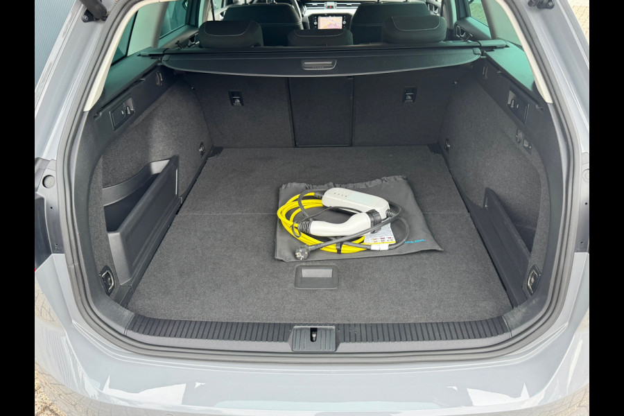 Volkswagen Passat Variant 1.4 TSI PHEV GTE * Trekhaak * Camera * Elek. Klep * Travel Assist *
