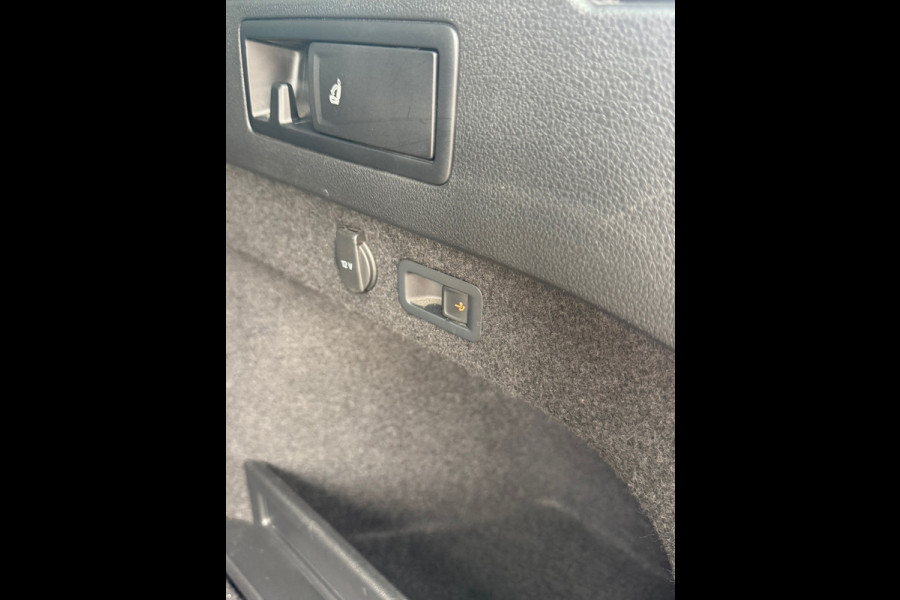 Volkswagen Passat Variant 1.4 TSI PHEV GTE * Trekhaak * Camera * Elek. Klep * Travel Assist *