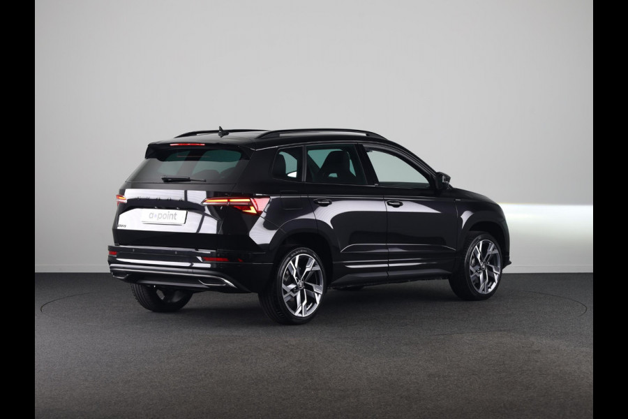 Škoda Karoq Sportline Ultimate 1.5 TSI ACT 150 pk 7 versn. DSG | Wegklapbare Trekhaak | Travel Assist Pakket Plus | Virual Pedal | 19 Inch Velgen Sagitarius