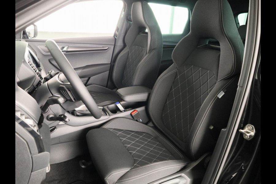 Škoda Karoq Sportline Ultimate 1.5 TSI ACT 150 pk 7 versn. DSG | Wegklapbare Trekhaak | Travel Assist Pakket Plus | Virual Pedal | 19 Inch Velgen Sagitarius