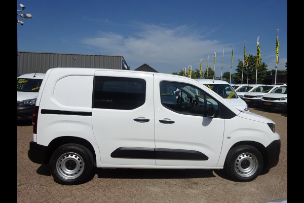 Peugeot Partner 1.2 PureTech Pro BENZINE AIRCO NAVI CRUISE CONTROL PDC SCHUIFDEUR