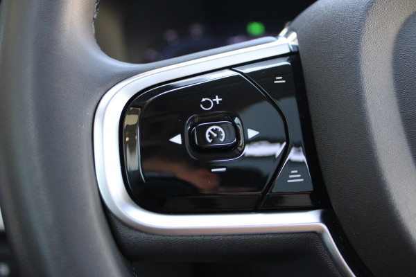 Volvo XC90 2.0 T8 Ultimate Bright | Trekhaak | Panoramadak | 360 Camera | Leder | H&K