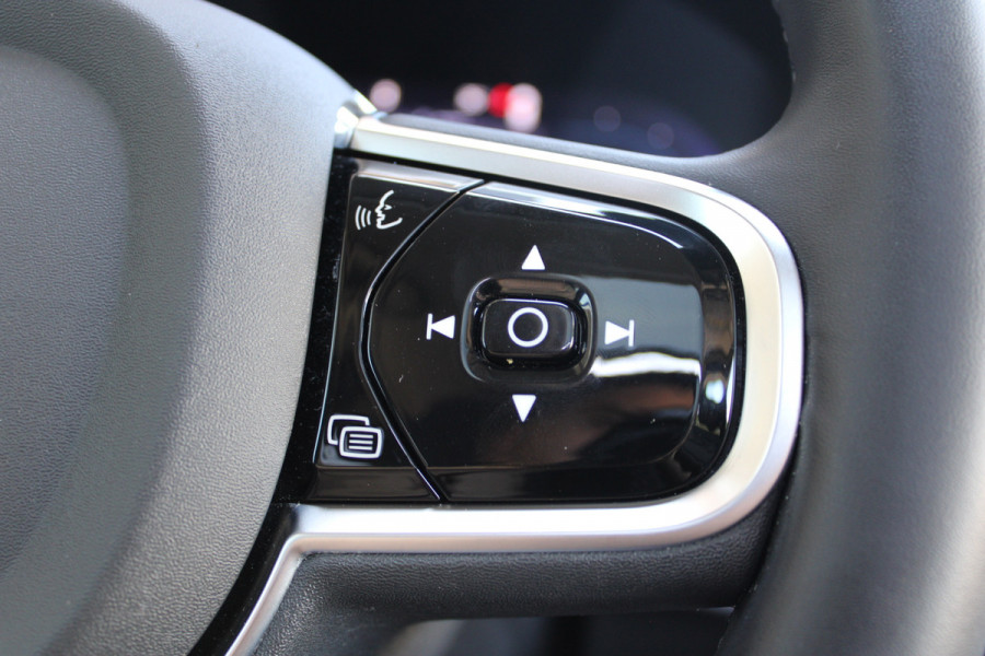 Volvo XC90 2.0 T8 Ultimate Bright | Trekhaak | Panoramadak | 360 Camera | Leder | H&K