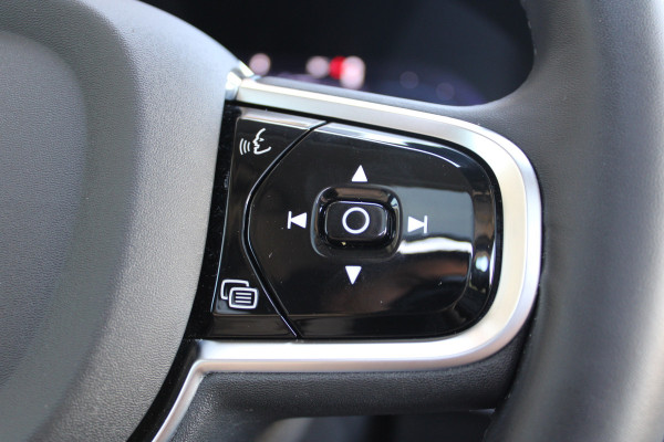 Volvo XC90 2.0 T8 Ultimate Bright | Trekhaak | Panoramadak | 360 Camera | Leder | H&K